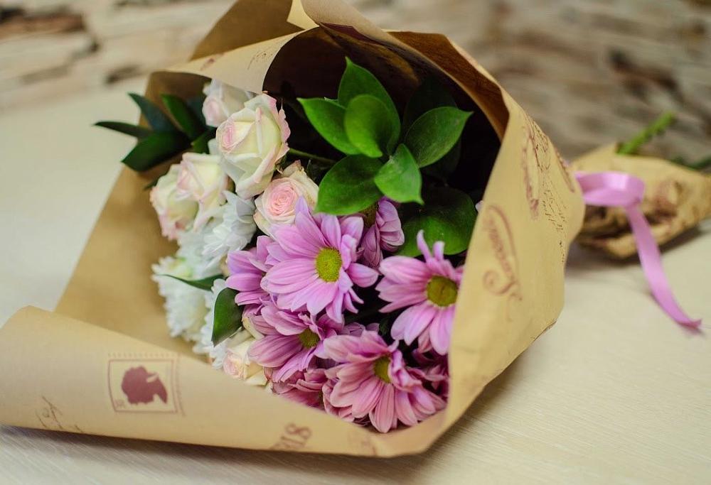 Букет цветов из: Розы и Хризантемы в Вуктыле