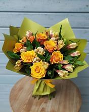Букет цветов из:  Альстромерии и Розы в Вуктыле