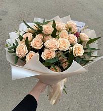 Букет Кремовые розы Латте в Вуктыле