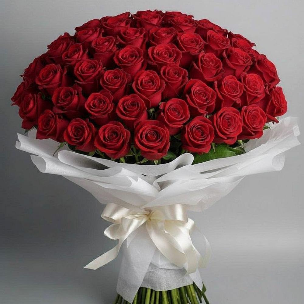 Букет 101 Красная роза Блэк Мэджик в Вуктыле