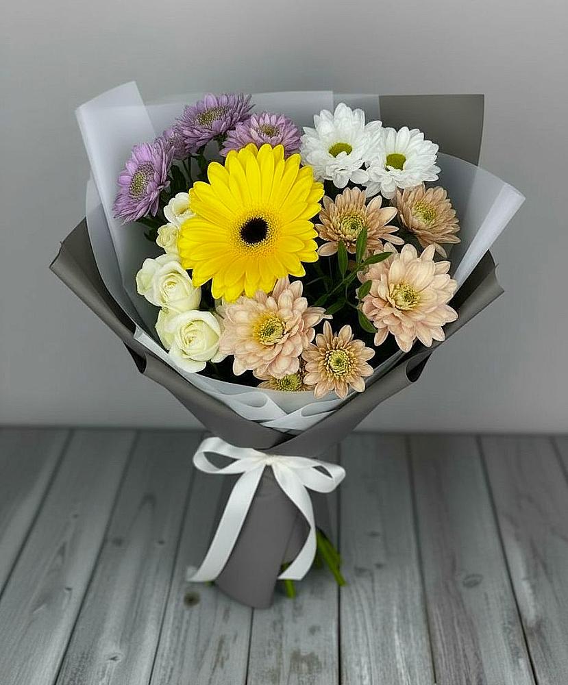 Букет цветов из: Розы, Герберы и Хризантемы в Вуктыле