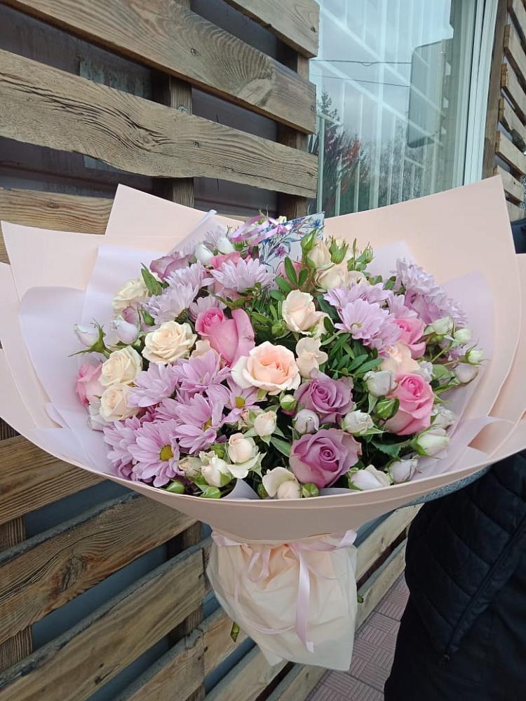 Букет цветов из: Розы и Хризантемы в Вуктыле