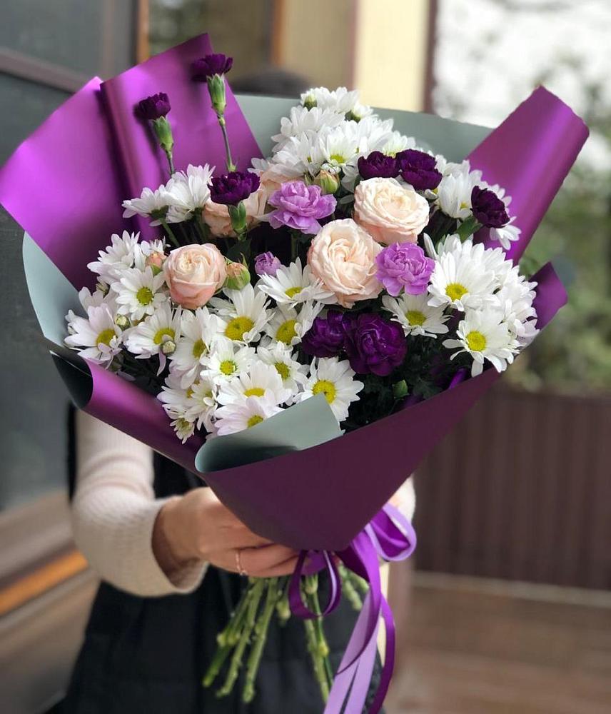 Букет цветов из: Хризантемы, Гвоздики и Розы в Вуктыле