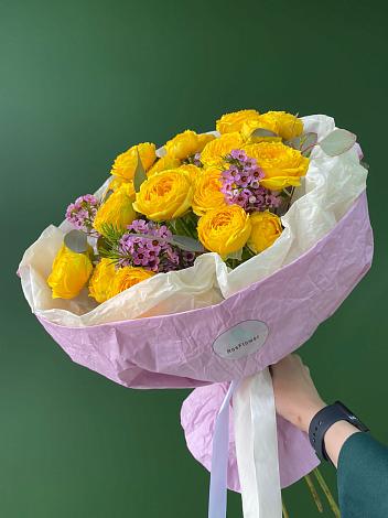 Букет Кустовые желтые розы в Вуктыле