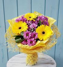 Букет цветов из:  Хризантемы и Герберы в Вуктыле
