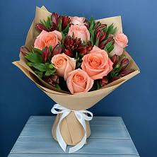 Букет цветов из:  Розы и Альстромерии в Вуктыле