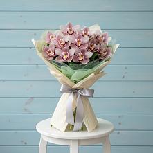 Букет цветов из:  Орхидеи и Розы в Вуктыле