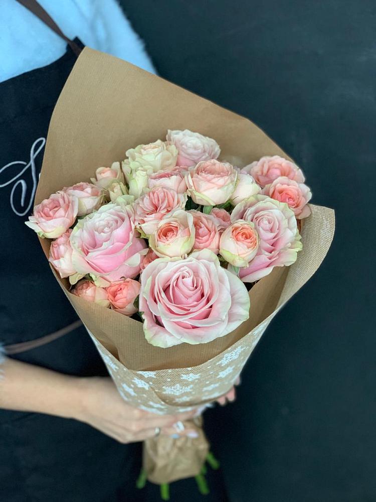 Букет цветов из: Хризантемы и Розы в Вуктыле