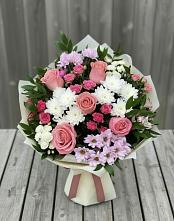 Букет цветов из:  Альстромерии, Гвоздики, Розы и Хризантемы в Вуктыле