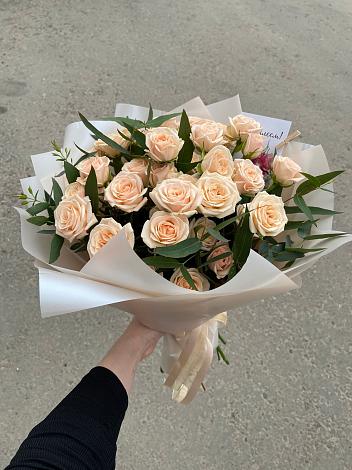 Букет Кремовые розы Латте в Вуктыле