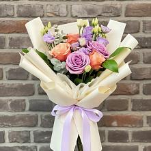 Букет цветов из:  Лизиантусы и Розы #REPLACE_PRED# Вуктыле