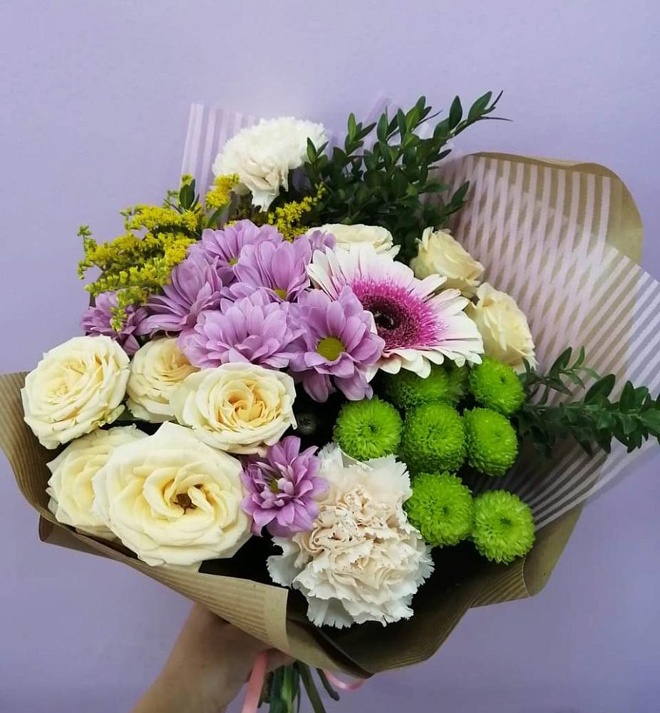 Букет цветов из: Хризантемы, Розы, Гвоздики и Герберы в Вуктыле