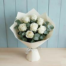 Букет Белые розы в Эвкалипте в Вуктыле