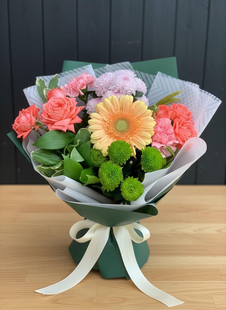 Букет цветов из: Гвоздики, Розы, Герберы и Хризантемы в Вуктыле