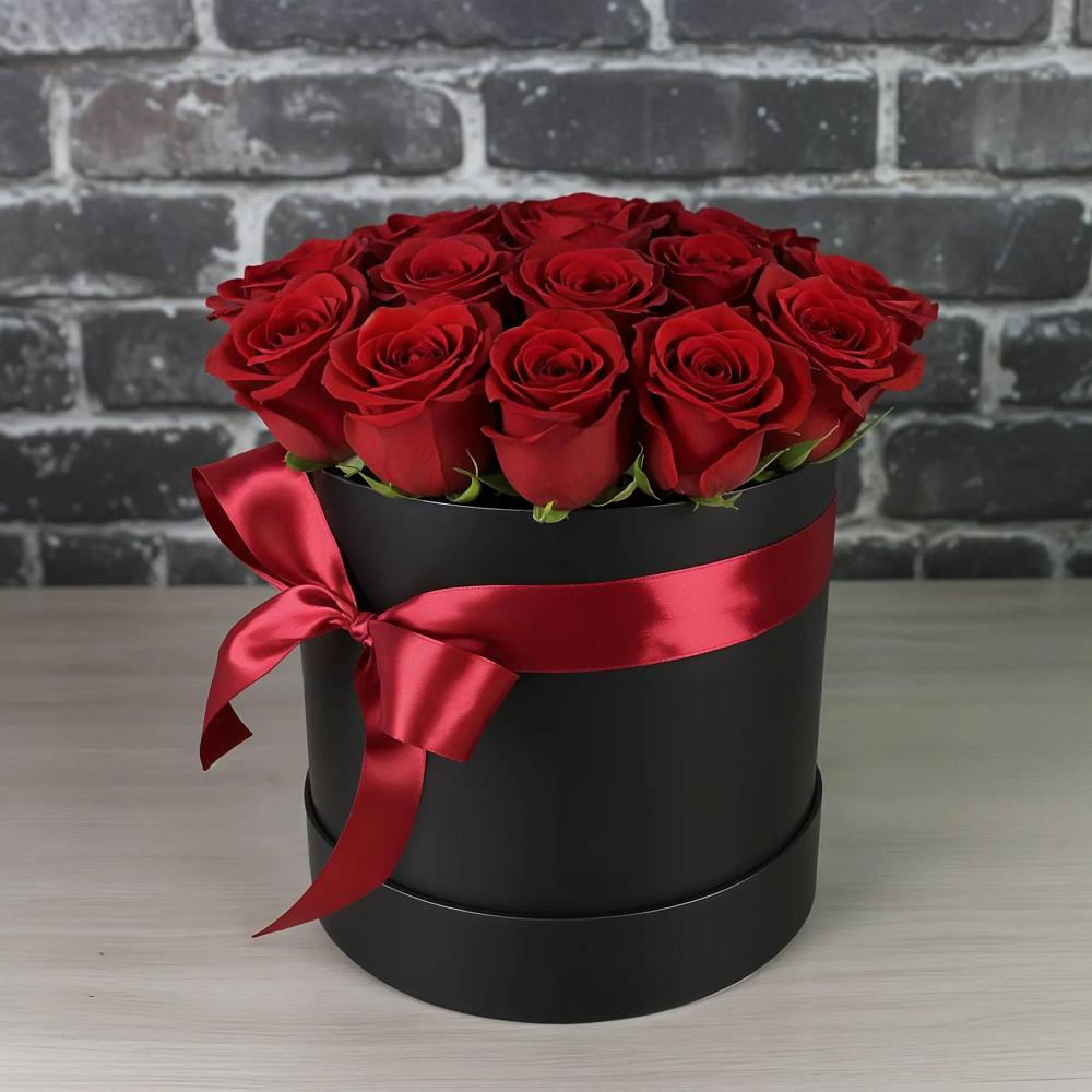 Цветочная композиция из Розы в шляпной коробке в Вуктыле